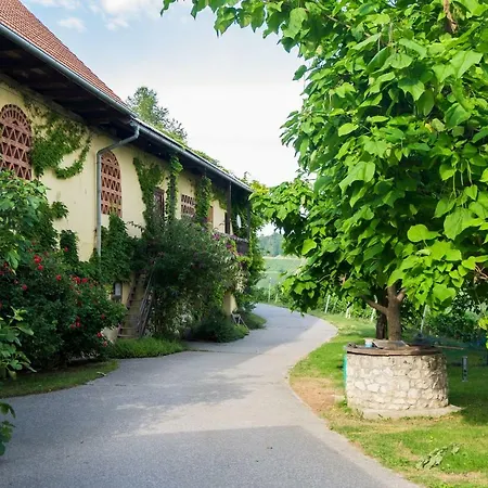 Turisticna Kmetija Vrezner Apartman